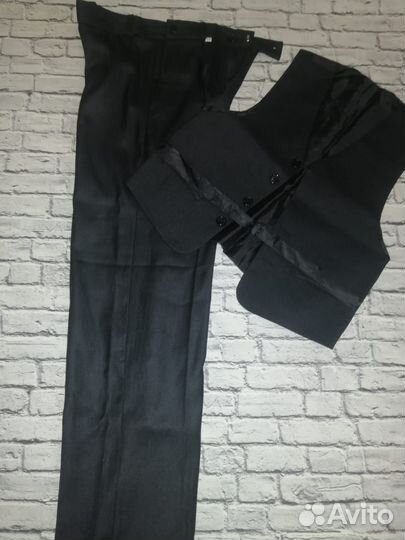 Новый костюм тройка