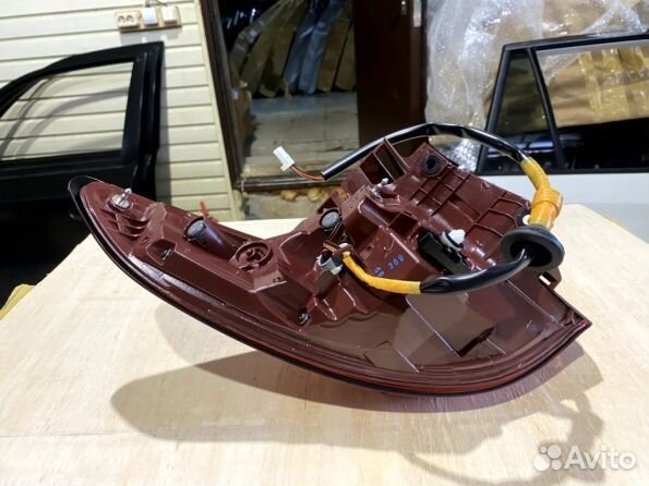 Фонарь в крыло левый новый Infiniti FX/QX70 (S51)