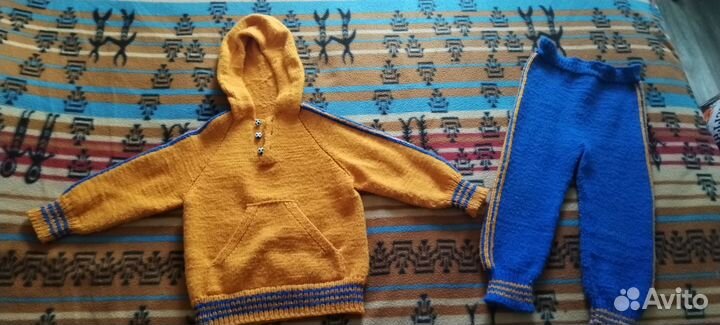 Вязанный костюм детский