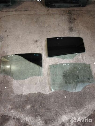 Стекло заднее левое правое Geely Emgrand EC 7
