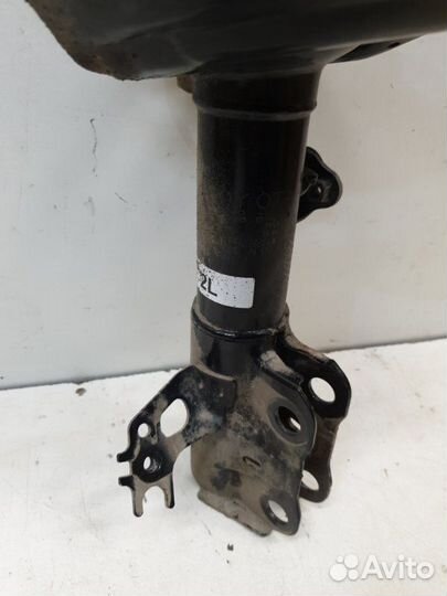 Амортизатор передний левый Toyota Camry V70 2018