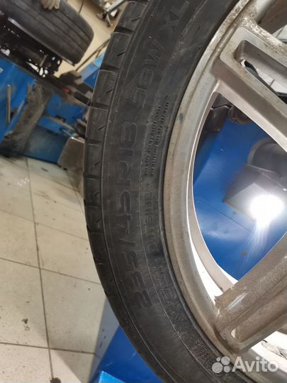 Nokian Tyres Hakka Black 235/45 R18 98