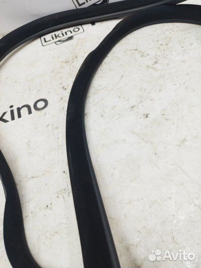 Уплотнитель проема двери передний Mercedes Ml W164