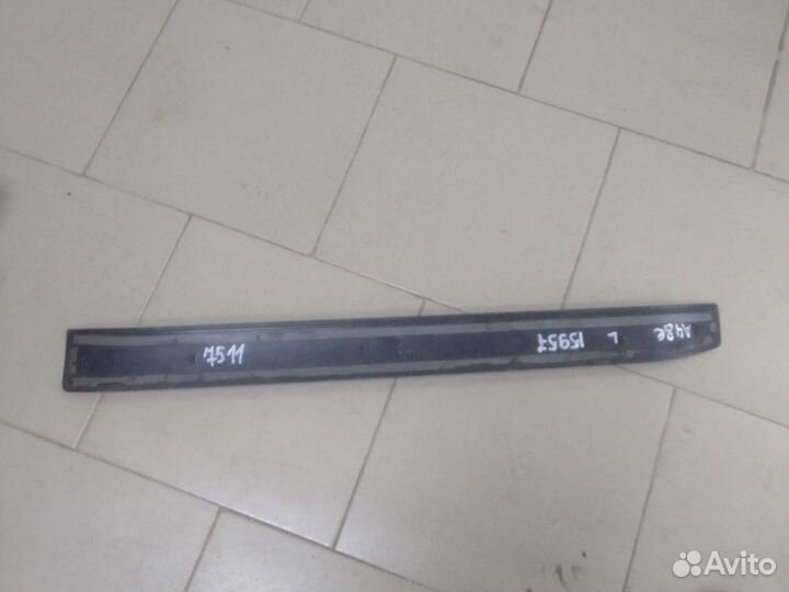 Накладка на порог внутренняя левая Audi A4