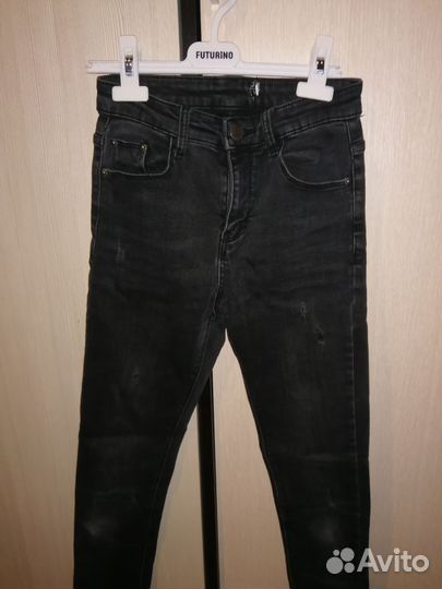 Джинсы разные