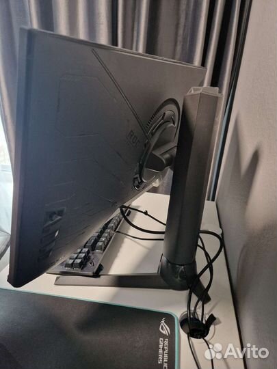 Монитор Asus rog strix 240 hz
