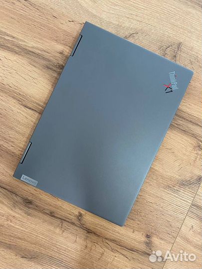 Lenovo Thinkpad X1 Yoga Gen 7