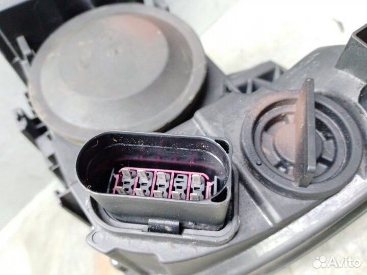 Фара правая Skoda Octavia (A5 1Z) 2004-2013