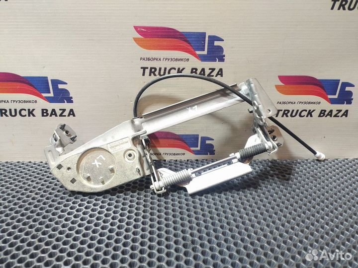 Кронштейн ручки правой Volvo FH