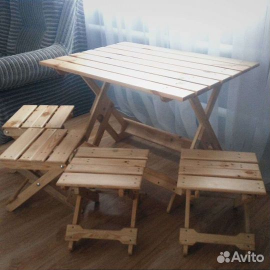 Стол складной со стульями