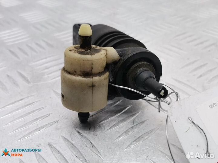 Насос (моторчик) омывателя стекла Volkswagen рест