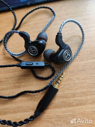 Наушники TRN V90 4BA 1DD не рабочий левый наушник