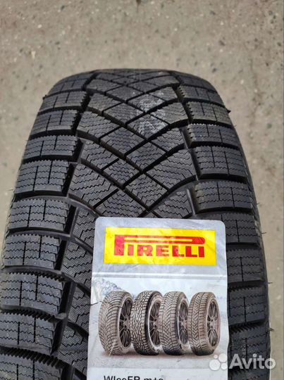 Pirelli Ice Zero FR 245/50 R19 105H