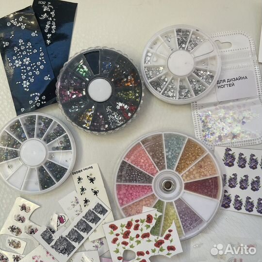 Стразы, наклейки для ногтей