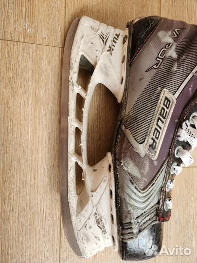 Профессиональные хоккейные коньки bauer vapor X 90