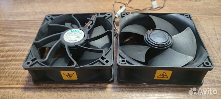 Вентилятор от асика.Создает мощный воздушный поток