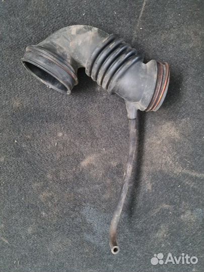 Патрубок воздушного фильтра Mitsubishi Lancer 9