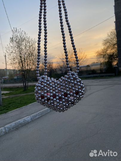 Сумка сердечко из бусин
