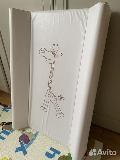 Пеленальная доска на кроватку