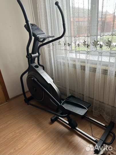 Эллиптический тренажер