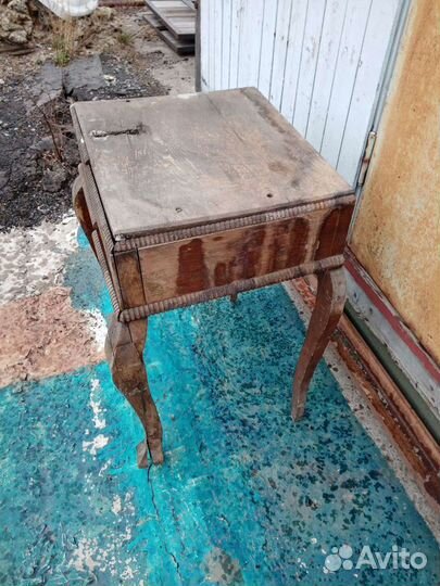 Консоль для зеркала