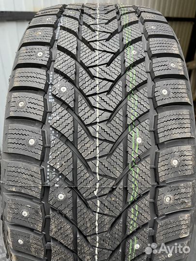Tri Ace Snow White II 285/45 R20 112H
