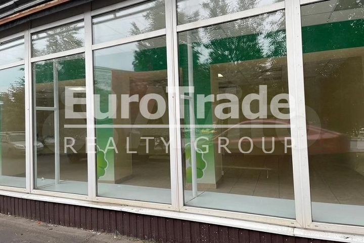 Сдам торговое помещение, 222 м²