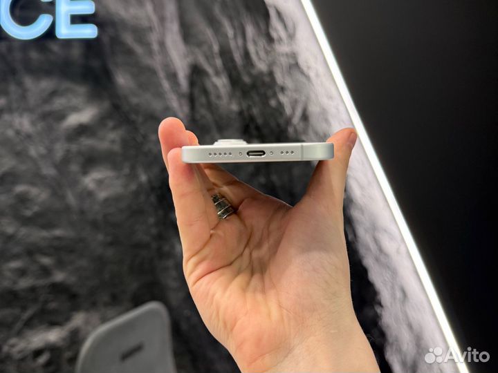 iPhone 16, 128 ГБ