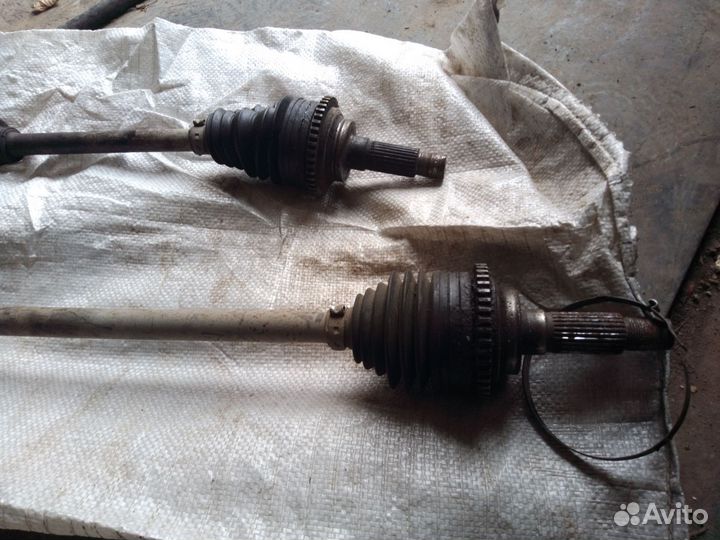 Запчасти на Мазду familia