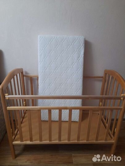 Детская кроватка