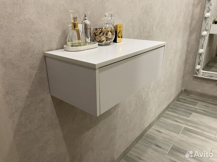 Тумба прикроватная подвесная