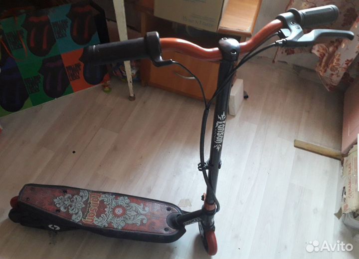 Электронный самокат, крутой дизайн. До 55 кг