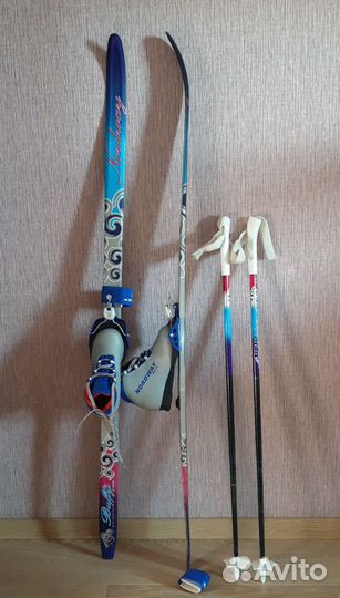 Лыжи и ботинки 30 р