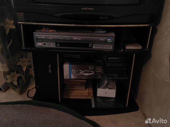 Тумба под телевизор