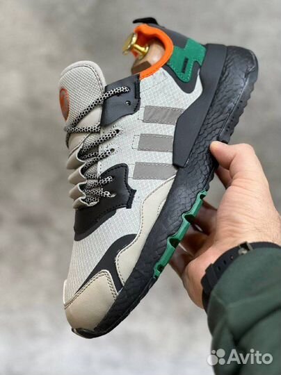 Adidas nite jogger разм. 44