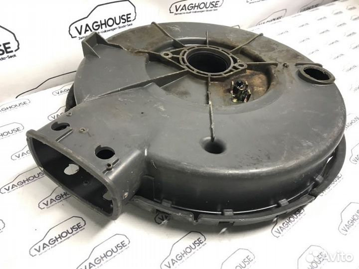 Корпус воздушного фильтра Ford Escort MK 3 1984