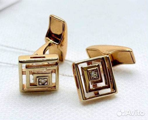 Запонки с синтетическим камнем Золото