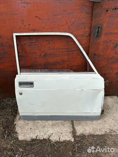 Продам дверь правую ваз 2104,2105,2107