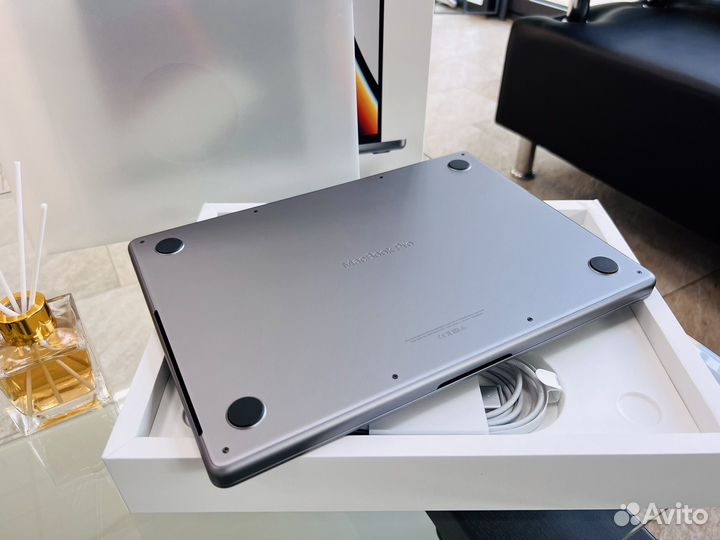 Apple MacBook Pro 14 2021 16/512Gb Магазин
