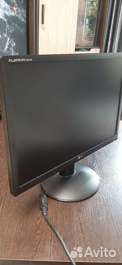 Монитор для компьютера 22 дюйма