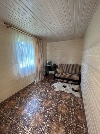 Дом 30 м² на участке 8 сот.