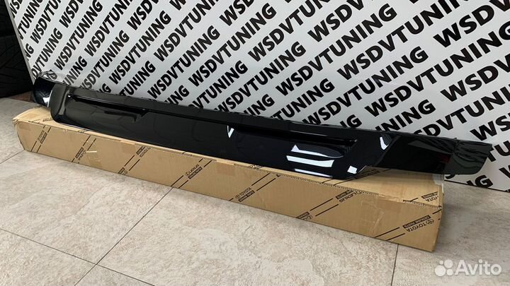 Накладка бампера Land Cruiser 300/2021-2023