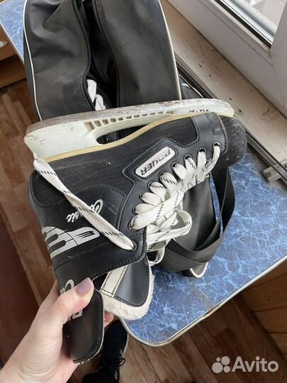 Коньки хоккейные