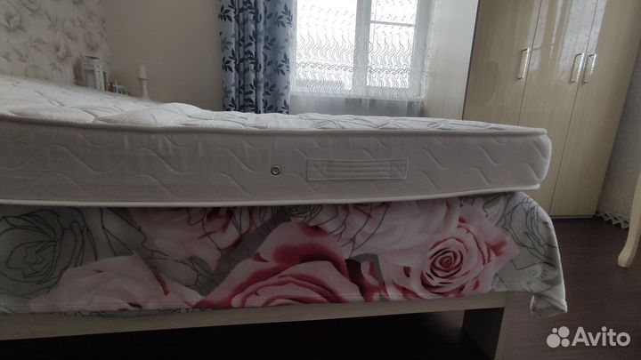 Матрас 160х200 бу
