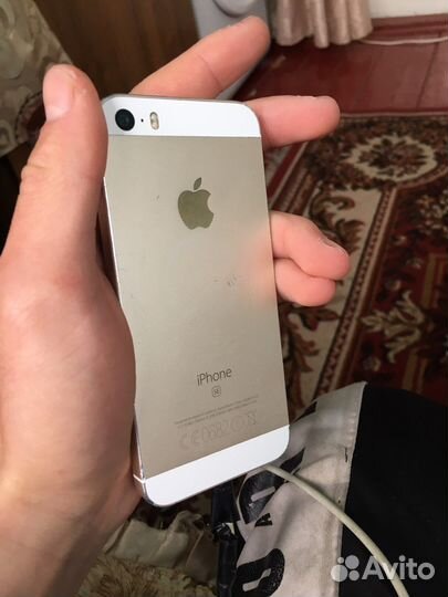 Телефон iPhone 5se