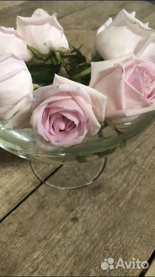 Ваза для цветов в виде рюмки