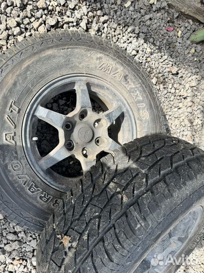 Maxxis 265/70/16