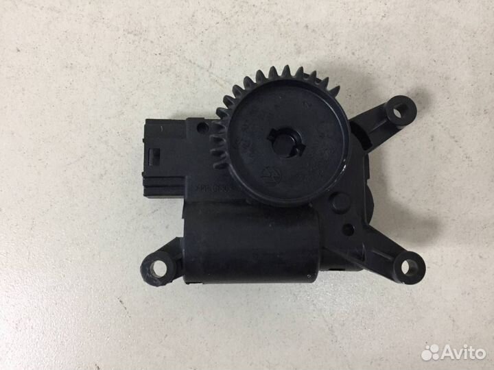 Моторчик заслонки печки Volkswagen Polo Mk6 2020