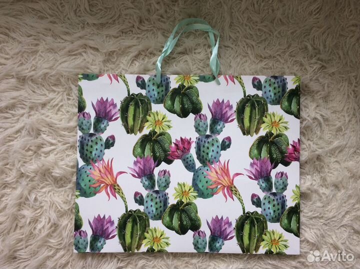 Пакет подарочный новый, большой