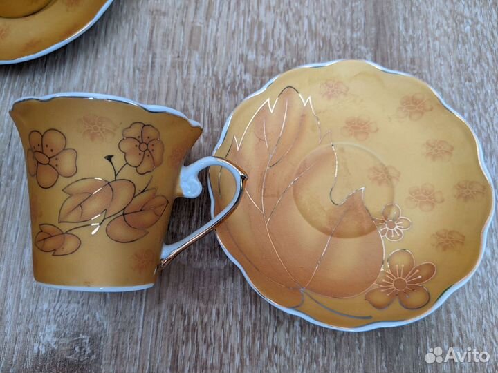 Чашки кофейные с блюдцами